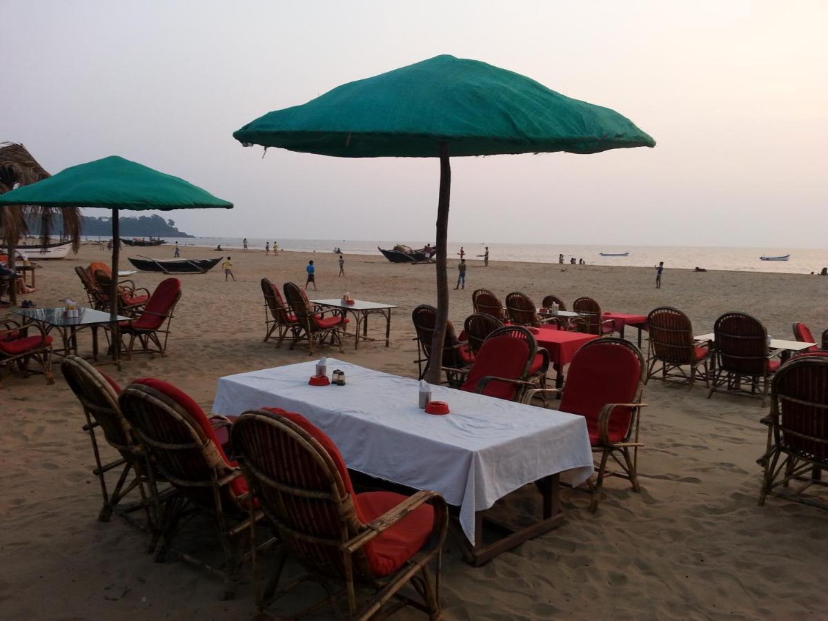 Casa Fiesta Sea Front Beach Huts Patnem Beach Exterior foto