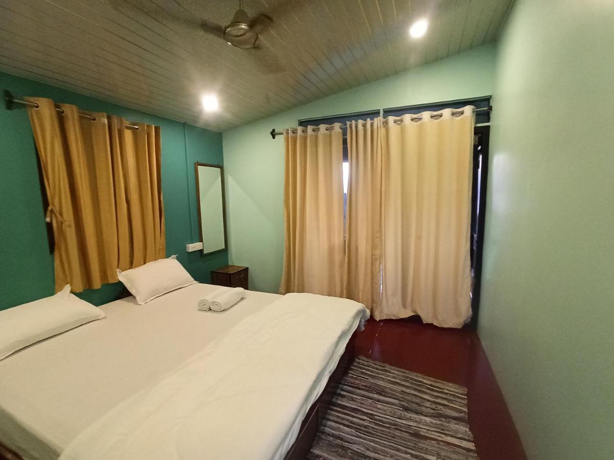 Casa Fiesta Sea Front Beach Huts Patnem Beach Exterior foto